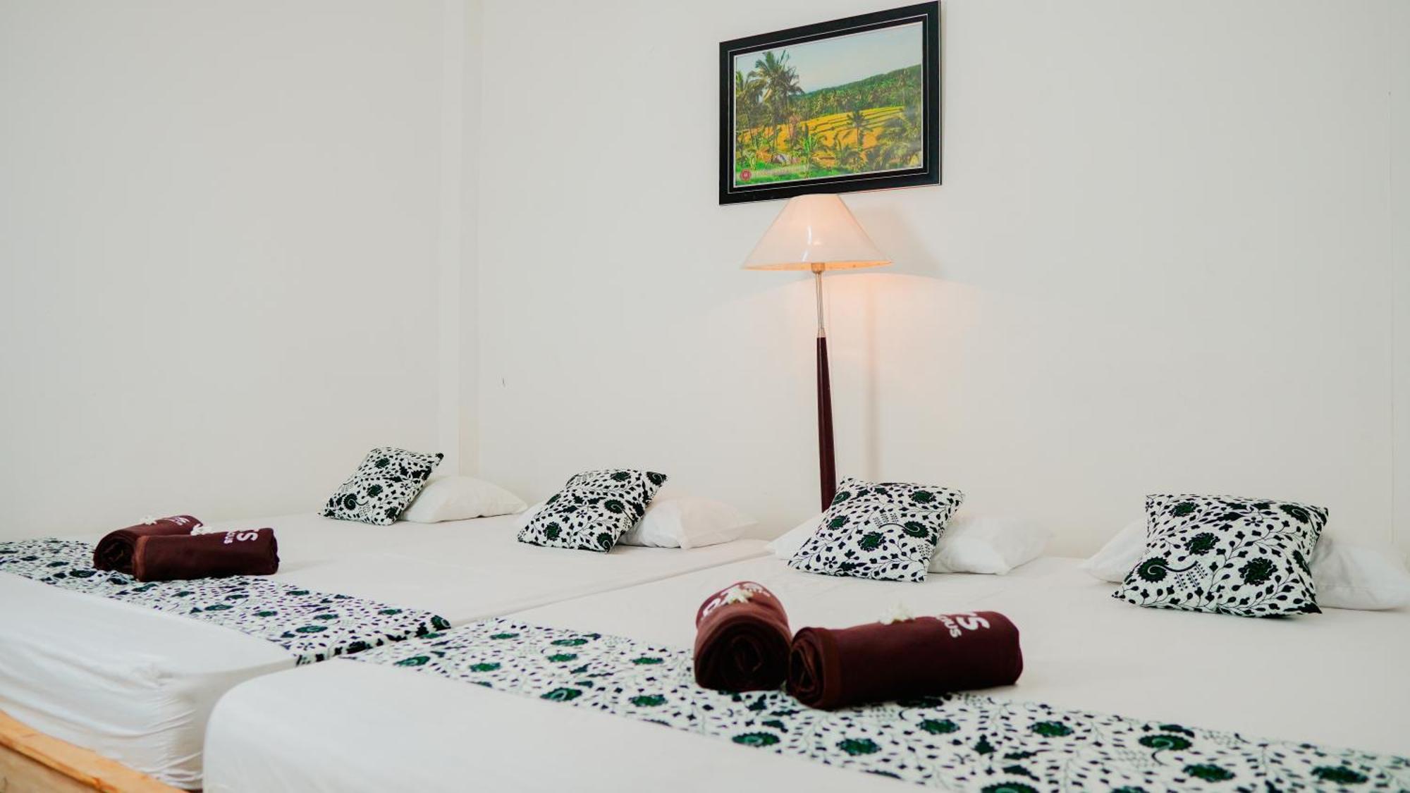 Dormitory Tourism Sritanjung Banyuwangi By Gajahsora Management Екстер'єр фото