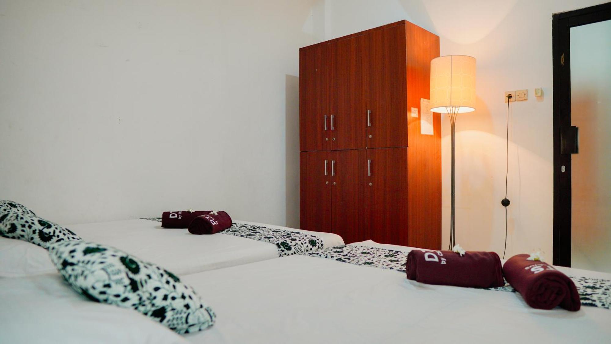 Dormitory Tourism Sritanjung Banyuwangi By Gajahsora Management Екстер'єр фото