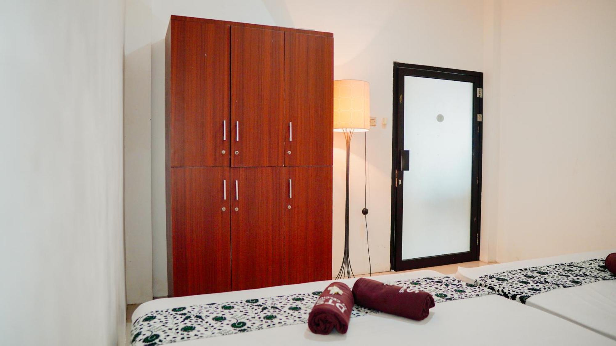 Dormitory Tourism Sritanjung Banyuwangi By Gajahsora Management Екстер'єр фото