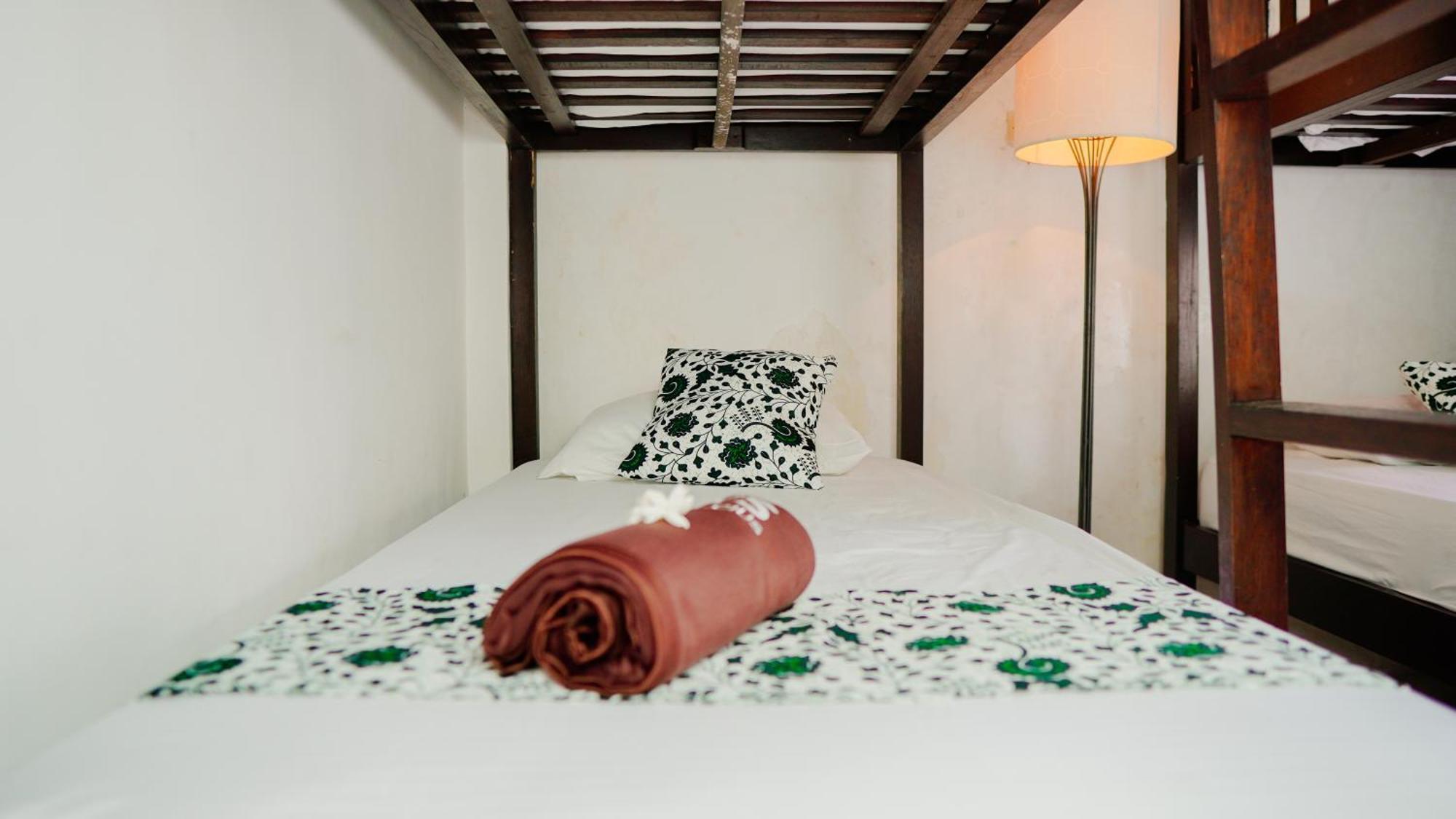 Dormitory Tourism Sritanjung Banyuwangi By Gajahsora Management Екстер'єр фото